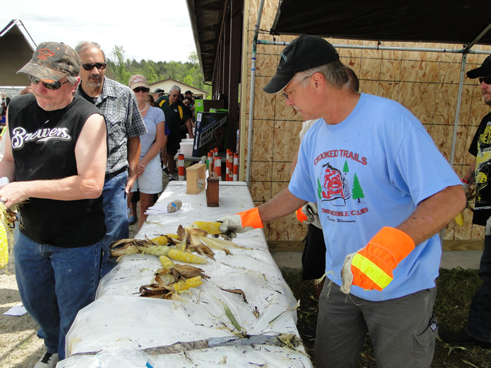 /pictures/CornRoast2019/DSC06770.JPG