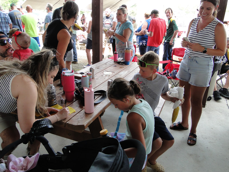 /pictures/CornRoast2025/DSC07907.jpg