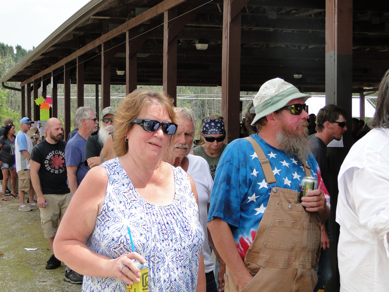 /pictures/CornRoast2025/DSC07942.jpg