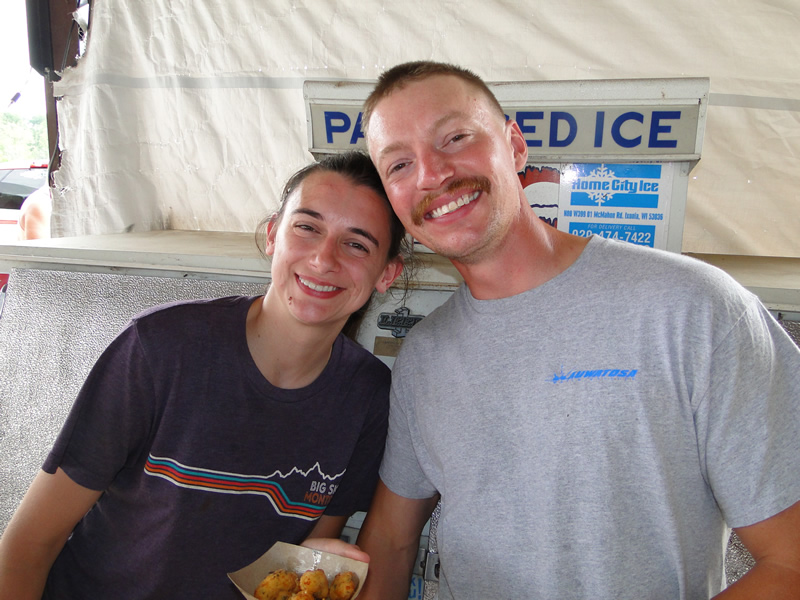 /pictures/CornRoast2025/DSC07955.jpg