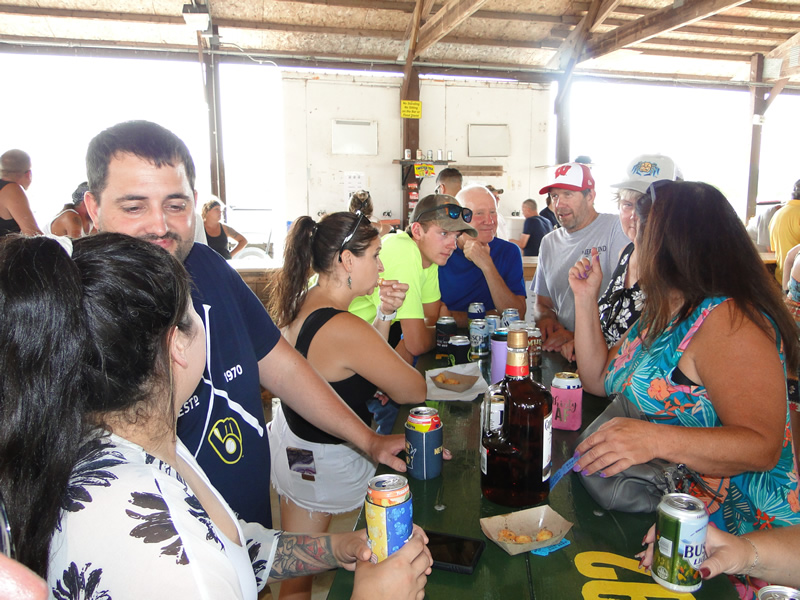 /pictures/CornRoast2025/DSC07958.jpg