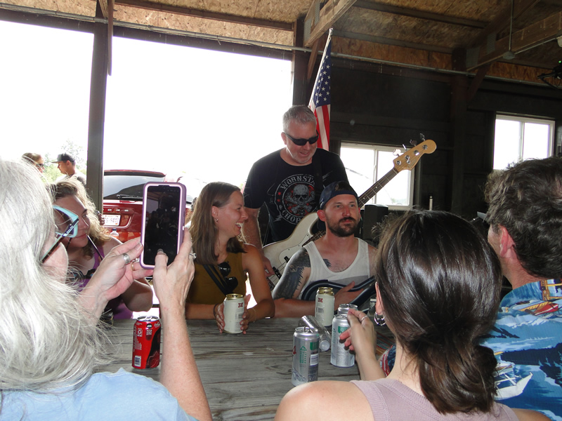 /pictures/CornRoast2025/DSC07959.jpg