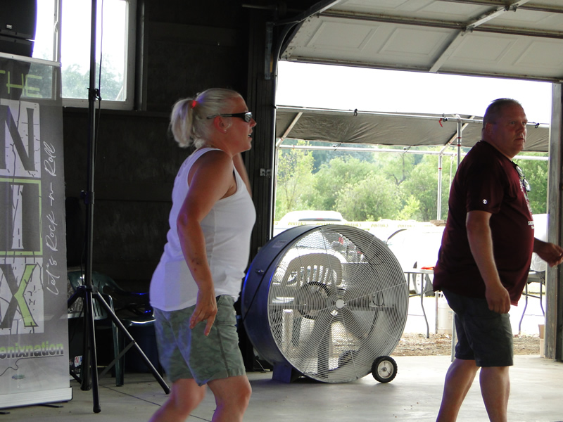 /pictures/CornRoast2025/DSC07969.jpg