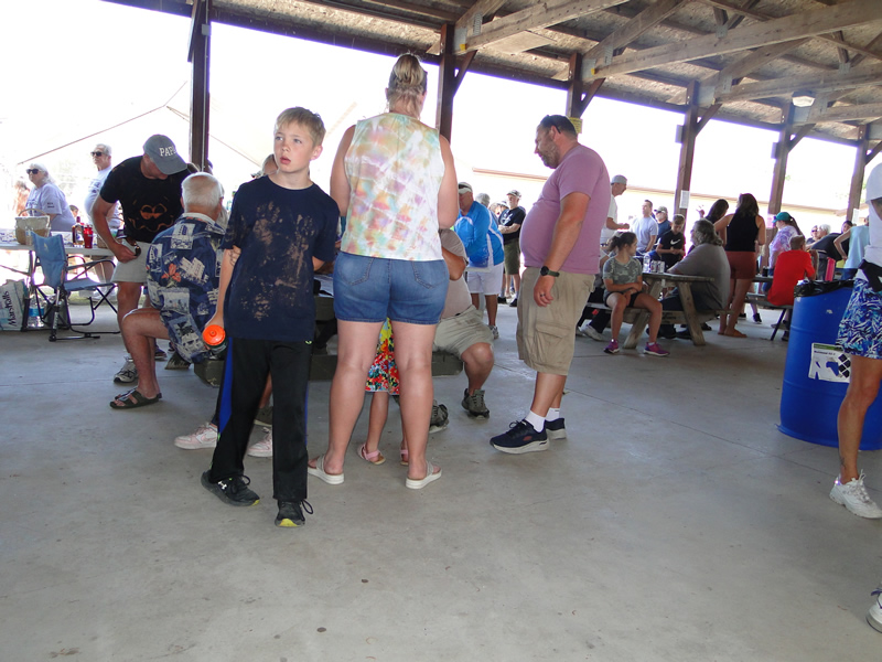 /pictures/CornRoast2026/DSC08109.jpg