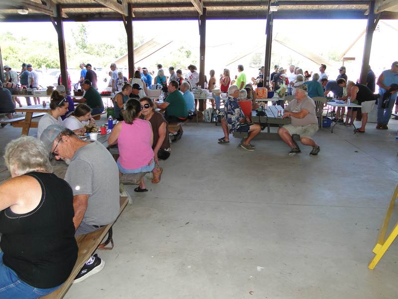 /pictures/CornRoast2026/DSC08111.jpg