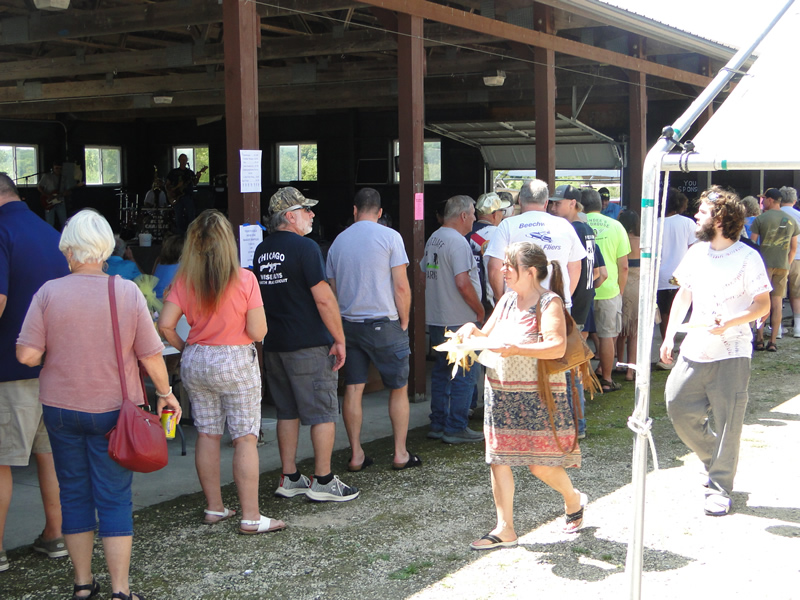 /pictures/CornRoast2026/DSC08115.jpg