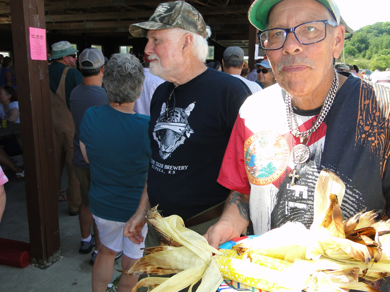 /pictures/CornRoast2026/DSC08129.jpg