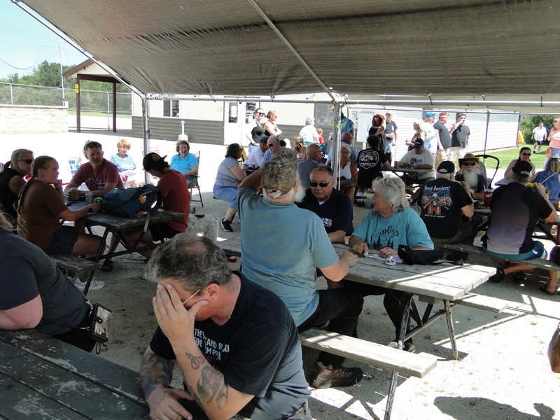 /pictures/CornRoast2026/DSC08131.jpg