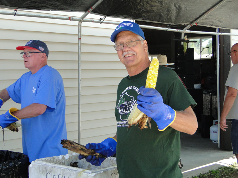 /pictures/CornRoast2026/DSC08133.jpg