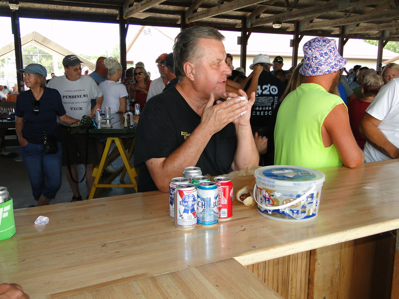 /pictures/CornRoast2026/DSC08157.jpg