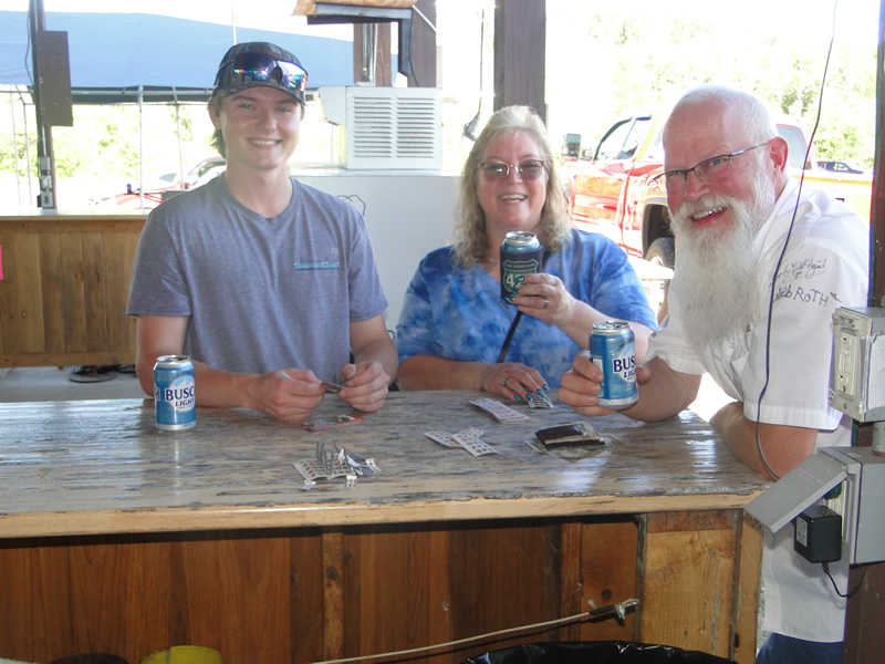 /pictures/CornRoast2026/DSC08185.jpg