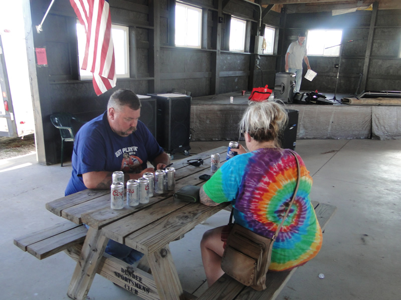 /pictures/CornRoast2026/DSC08194.jpg